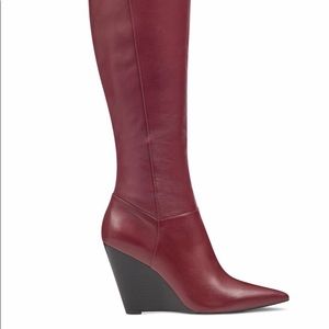 Boots - 10.5 - wedge heel - burgundy